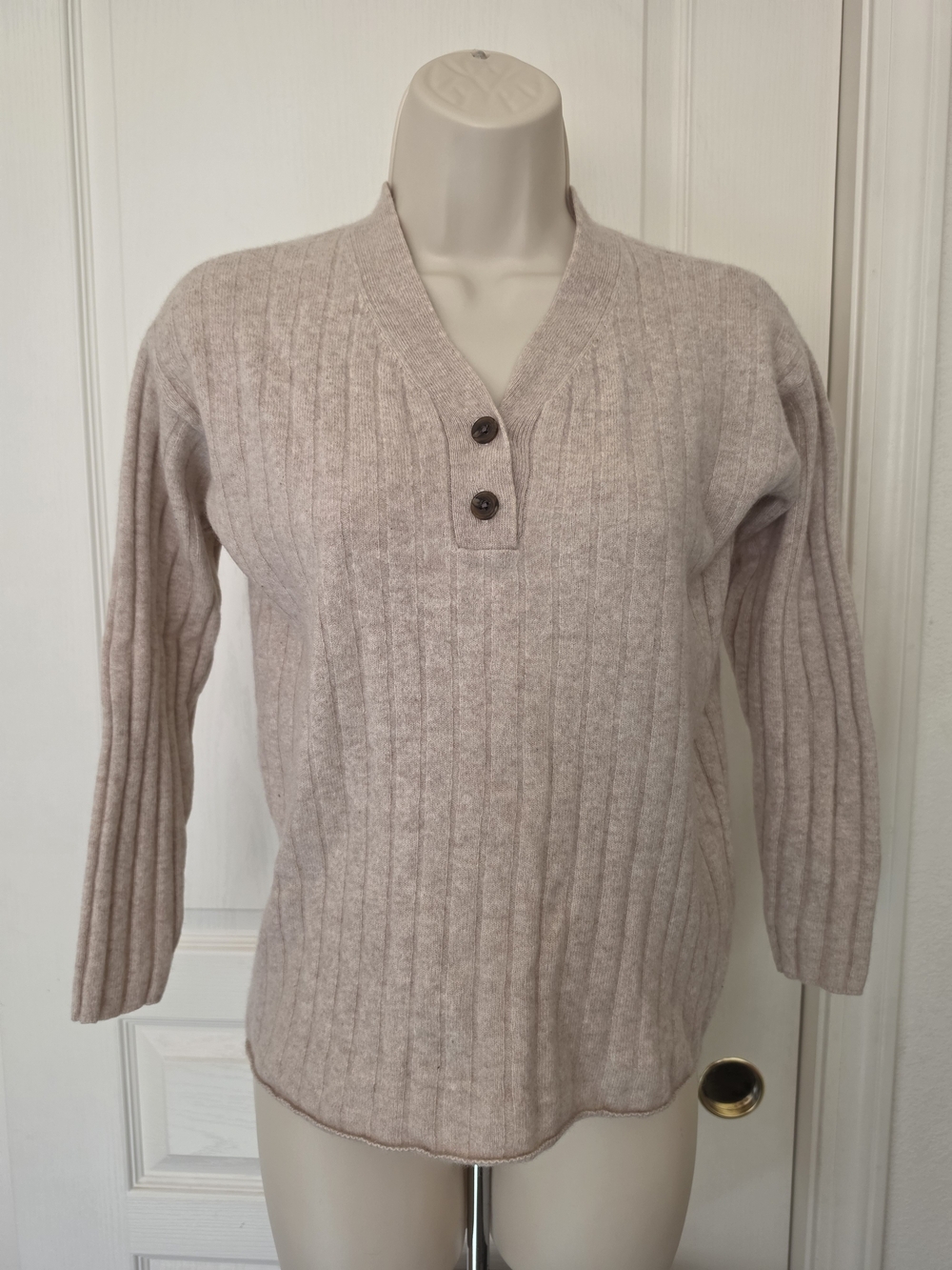 Saks Fifth Avenue | Baige Oatmeal Ribbed 100% Cashmere V-Neck Button Sweater XS